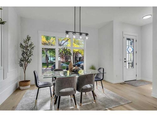 510 14 Avenue Ne, Calgary, AB - Indoor Photo Showing Dining Room