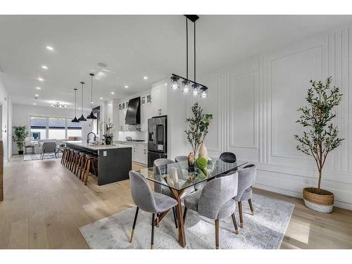 510 14 Avenue Ne, Calgary, AB - Indoor Photo Showing Dining Room