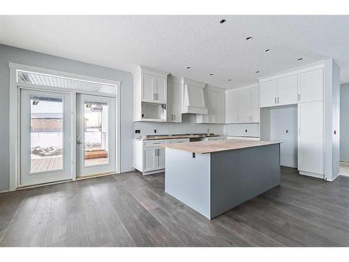 349062 Tamarack Drive East, Rural Foothills County, AB - Indoor Photo Showing Kitchen With Upgraded Kitchen