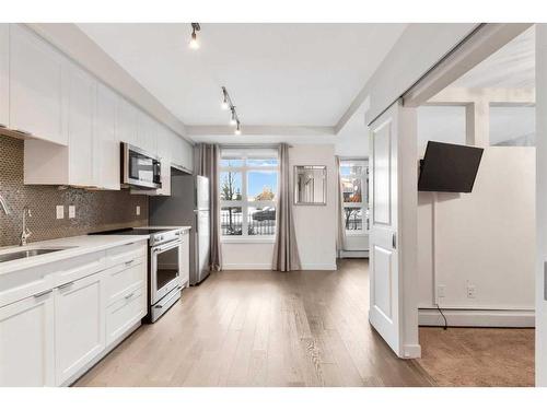 33-25 Auburn Meadows View Se, Calgary, AB - Indoor Photo Showing Kitchen