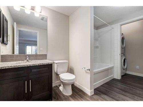 1416-2461 Baysprings Link Sw, Airdrie, AB - Indoor Photo Showing Bathroom