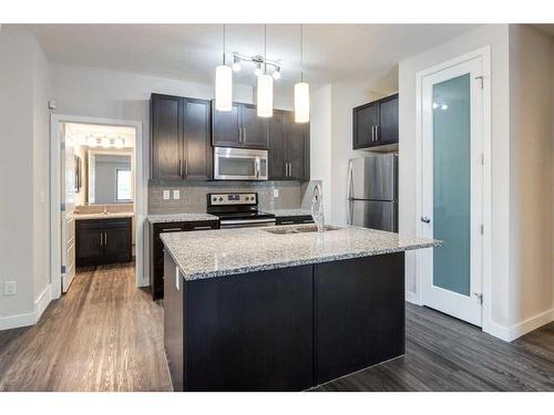 1416-2461 Baysprings Link Sw, Airdrie, AB - Indoor Photo Showing Kitchen With Upgraded Kitchen