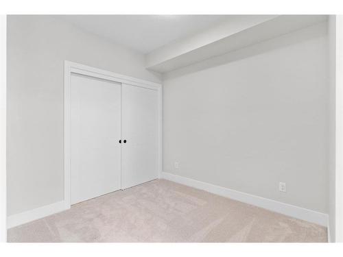 401-370 Dieppe Drive Sw, Calgary, AB - Indoor Photo Showing Other Room