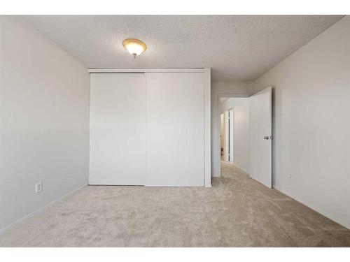 53-3015 51 Street Sw, Calgary, AB - Indoor Photo Showing Other Room