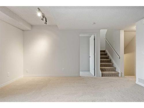 53-3015 51 Street Sw, Calgary, AB - Indoor Photo Showing Other Room