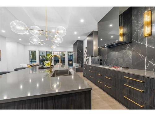 216 13 Street Ne, Calgary, AB - Indoor Photo Showing Kitchen With Double Sink