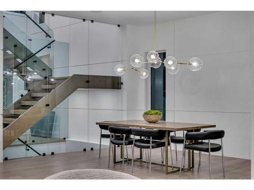 216 13 Street Ne, Calgary, AB - Indoor Photo Showing Dining Room