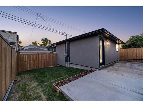 216 13 Street Ne, Calgary, AB - Outdoor With Exterior