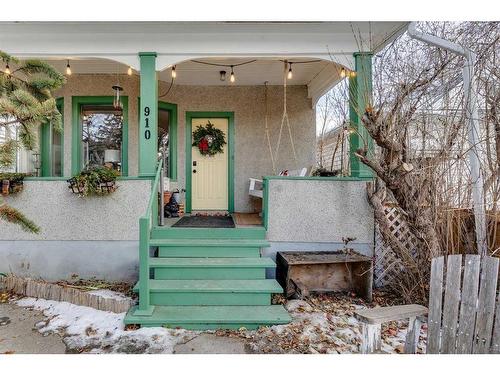 910 5 Street Nw, Calgary, AB - Outdoor