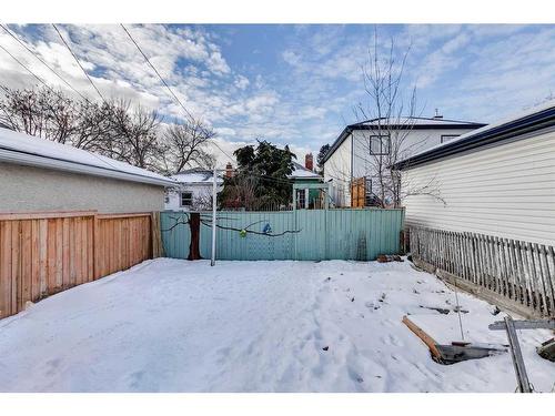 910 5 Street Nw, Calgary, AB - Outdoor