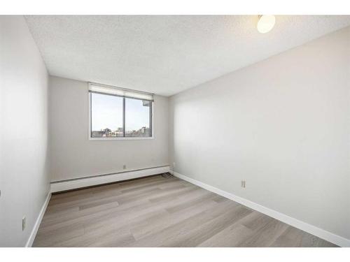 703-1020 14 Avenue Sw, Calgary, AB - Indoor Photo Showing Other Room