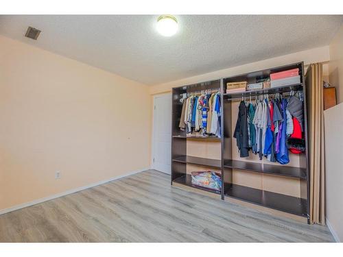 39 Erin Circle Se, Calgary, AB - Indoor