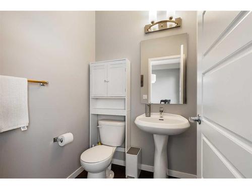 510 Panatella Walk Nw, Calgary, AB - Indoor Photo Showing Bathroom