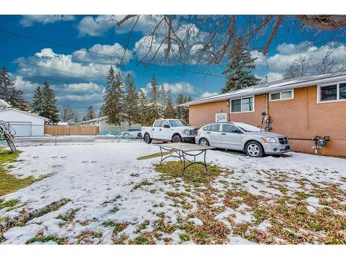 2040 47 Street Se, Calgary, AB - Outdoor