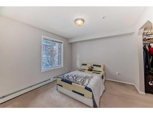 9119-70 Panamount Drive Nw, Calgary, AB - Indoor Photo Showing Bedroom