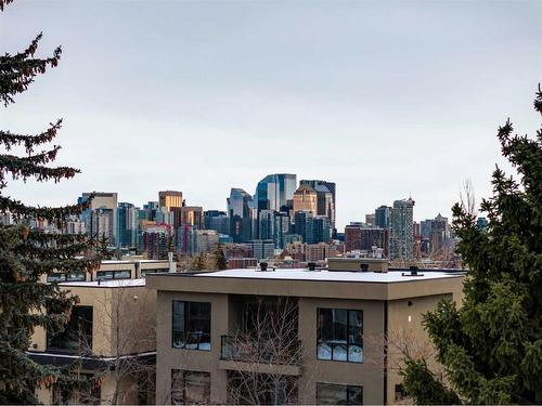 2539 19 Street Sw, Calgary, AB - Outdoor With View