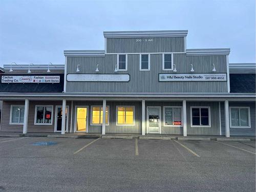 2-206 5 Avenue, Cochrane, AB 