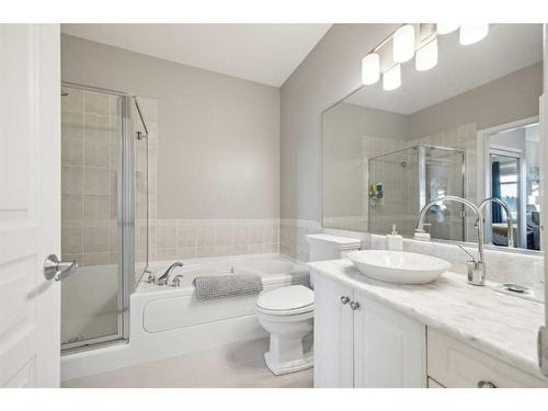 1314-1314 Lake Fraser Green Se, Calgary, AB - Indoor Photo Showing Bathroom