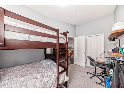 412-1410 2 Street Sw, Calgary, AB - Indoor Photo Showing Bedroom