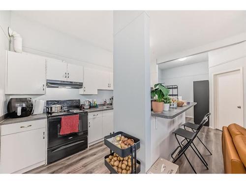 412-1410 2 Street Sw, Calgary, AB - Indoor Photo Showing Kitchen