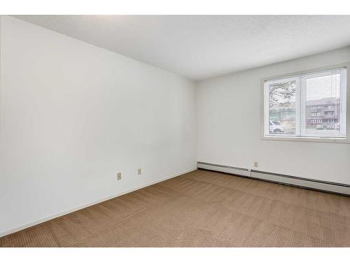 2612-3400 Edenwold Heights Nw, Calgary, AB - Indoor Photo Showing Other Room