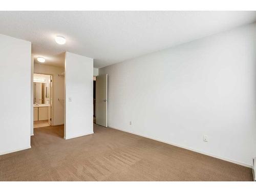 2612-3400 Edenwold Heights Nw, Calgary, AB - Indoor Photo Showing Other Room