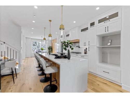 4506 72 Street Nw, Calgary, AB - Indoor Photo Showing Kitchen With Upgraded Kitchen