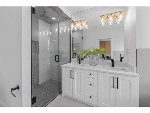 4506 72 Street Nw, Calgary, AB - Indoor Photo Showing Bathroom