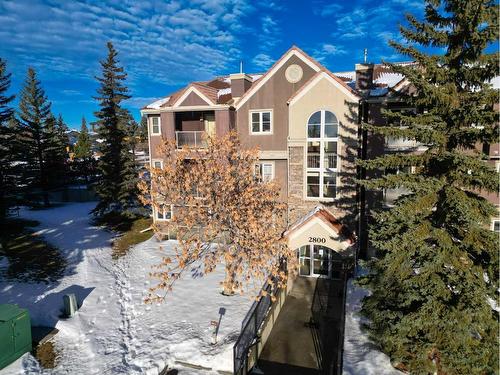 2821-3400 Edenwold Heights Nw, Calgary, AB - Outdoor