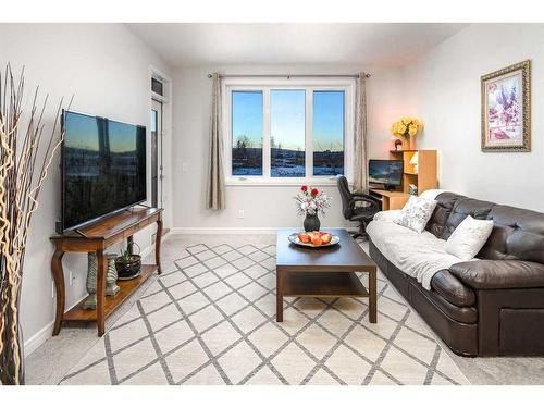 1208-80 Greenbriar Place Nw, Calgary, AB - Indoor Photo Showing Living Room