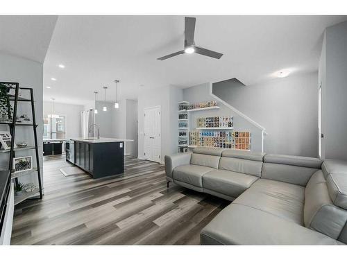 606 Harvest Grove Walk Ne, Calgary, AB - Indoor Photo Showing Living Room