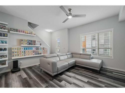 606 Harvest Grove Walk Ne, Calgary, AB - Indoor Photo Showing Living Room