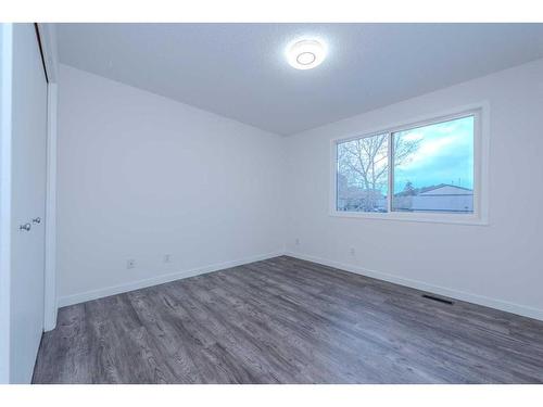 86-3029 Rundleson Road Ne, Calgary, AB - Indoor Photo Showing Other Room