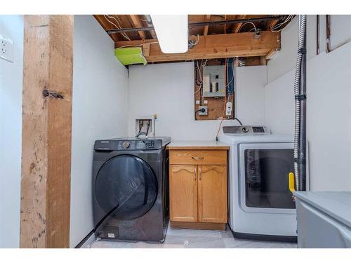 86-3029 Rundleson Road Ne, Calgary, AB - Indoor Photo Showing Laundry Room