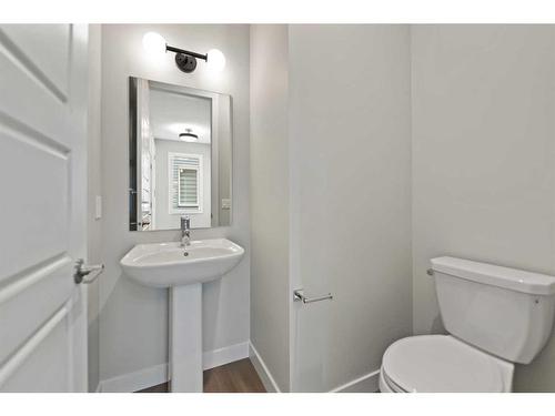 137 Waterford Heath, Chestermere, AB - Indoor Photo Showing Bathroom