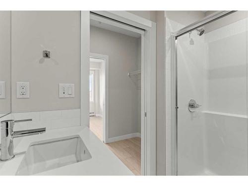 2212-395 Skyview Parkway Ne, Calgary, AB - Indoor Photo Showing Bathroom