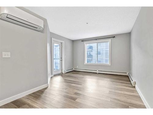 2312-4641 128 Avenue Ne, Calgary, AB - Indoor Photo Showing Other Room