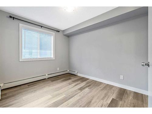 2312-4641 128 Avenue Ne, Calgary, AB - Indoor Photo Showing Other Room