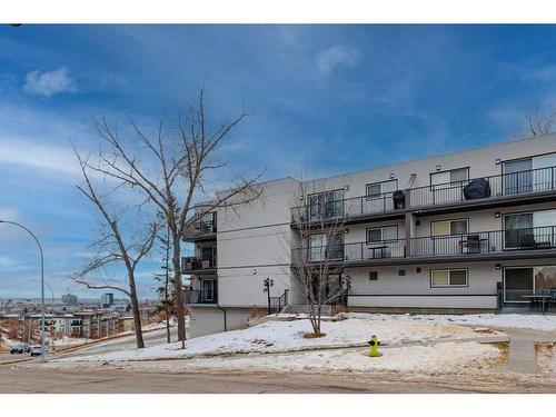 110-355 5 Avenue Ne, Calgary, AB - Outdoor With Balcony