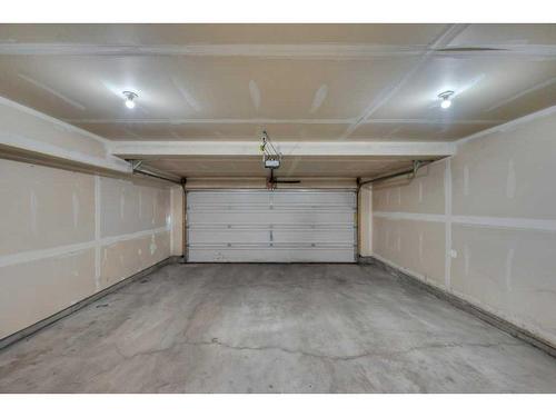 148 Cityscape Row Ne, Calgary, AB - Indoor Photo Showing Garage