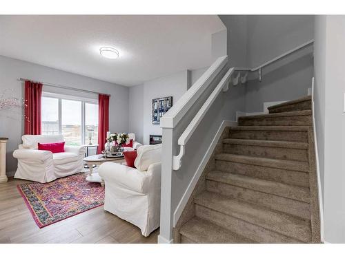 108 Ranchers View, Okotoks, AB - Indoor Photo Showing Living Room