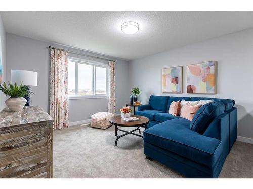 108 Ranchers View, Okotoks, AB - Indoor Photo Showing Living Room