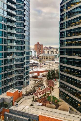 910-225 11 Avenue Se, Calgary, AB - Outdoor