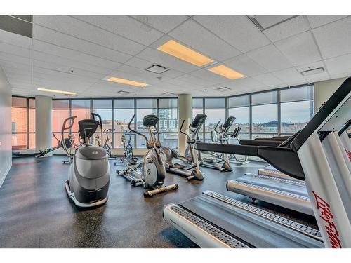 910-225 11 Avenue Se, Calgary, AB - Indoor Photo Showing Gym Room