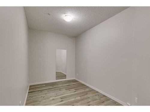 126-1 Crystal Green Lane, Okotoks, AB - Indoor Photo Showing Other Room