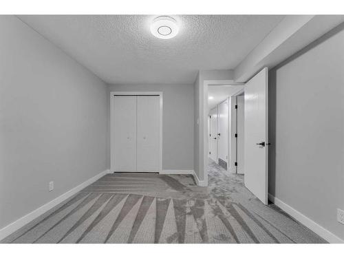 3443 35 Avenue Se, Calgary, AB - Indoor Photo Showing Other Room