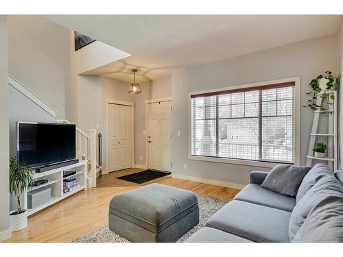 86 Cougartown Circle Sw, Calgary, AB - Indoor Photo Showing Living Room