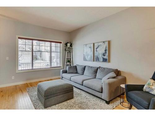 86 Cougartown Circle Sw, Calgary, AB - Indoor Photo Showing Living Room