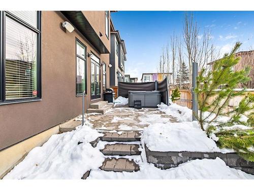 86 West Point Mews Sw, Calgary, AB - Outdoor