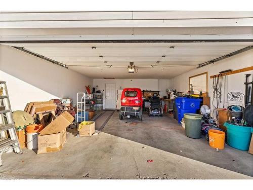 29-6009 62 Avenue, Olds, AB - Indoor Photo Showing Garage